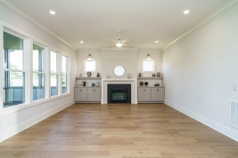 thumb_370_015originallivingroom.jpg