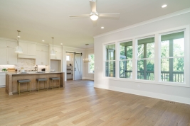 thumb_370_017originallivingroom.jpg