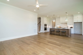thumb_370_018originallivingroom.jpg