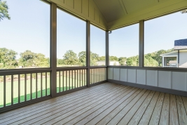 thumb_370_038originalscreenedporch.jpg
