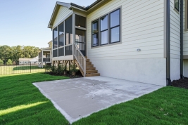thumb_370_039originalpatio.jpg